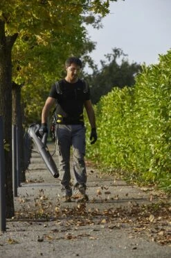 Stiga BL 980 R Benzine Bladblazer - 75,6cc - 2-takt - 100m/s - 25m³/min - 3,1kW -Home gereedschap 313822221054171e10047e0fa9173b69