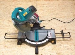 Makita MLS100 Afkortzaag - 1500W - 255 X 30mm -Home gereedschap 67bafbee195b33a2da1b35658d76d226