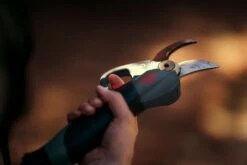 Cramer 82P 82V Li-Ion Accu Snoeischaar Body - 40 Mm - Koolborstelloos 11 Cramer 82P 82V Li-Ion Accu Snoeischaar Body - 40 Mm - Koolborstelloos -Home gereedschap 6a44f1a5e69128e341d4285d64e70d32