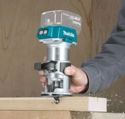 Makita DRT50ZJX3 18V Li-Ion Accu Bovenfrees / Kantenfrees / Trimmer Body In Mbox 6 Makita DRT50ZJX3 18V Li-Ion Accu Bovenfrees / Kantenfrees / Trimmer Body In Mbox -Home gereedschap c404ed977149393be190d68ab221faae