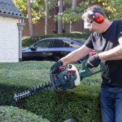 Powerplus POWPG30110 Haagschaar - 22,2cc - 610mm 7 Powerplus POWPG30110 Haagschaar - 22,2cc - 610mm -Home gereedschap cfbafdfe512bc13e7d484c567cf4fb04