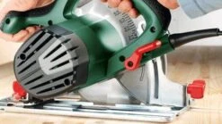 Bosch PKS 66 AF Cirkelzaag Met Geleiderail - 1600W - 0603502000 -Home gereedschap d3fc79ccb0adefba884a4003e8048bb2