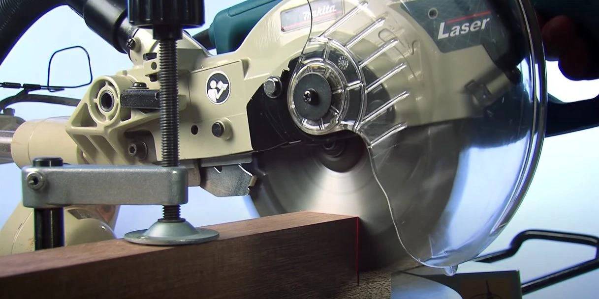 Makita LS0714FLB Afkortzaag Met Laser - 1010W - 190 X 20mm - LS0714FLB 2 Makita LS0714FLB Afkortzaag Met Laser - 1010W - 190 X 20mm - LS0714FLB - Afbeelding 2