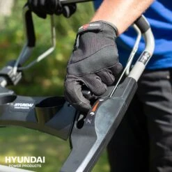 Hyundai 57025 Benzine Grasmaaier - 4-takt - 196cc - 4,2kW 16 Hyundai 57025 Benzine Grasmaaier - 4-takt - 196cc - 4,2kW -Home gereedschap e85a971bcacfee385b5dc9c249a23e55