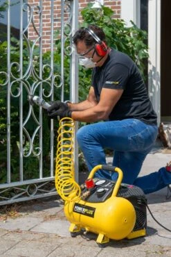 Powerplus POWX1723 Compressor - 1100W - 12L - Olievrij -Home gereedschap e9b5d3e19e17a52716981afe38f19e55